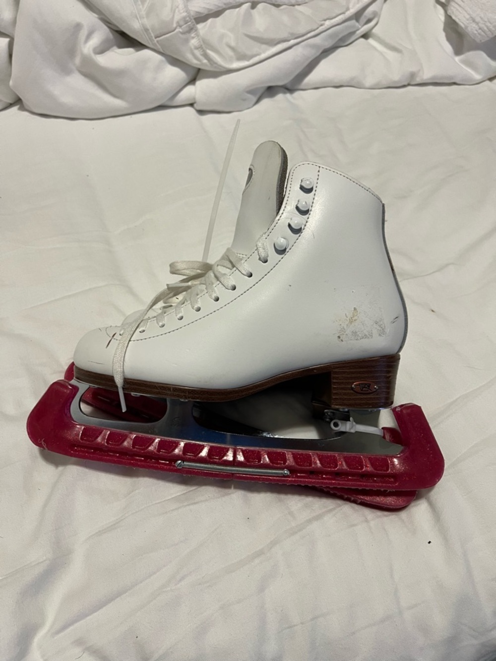 White Figure Ice Skates with Red Blade Guards - Classic Lace-Up - Picture 2 of 3